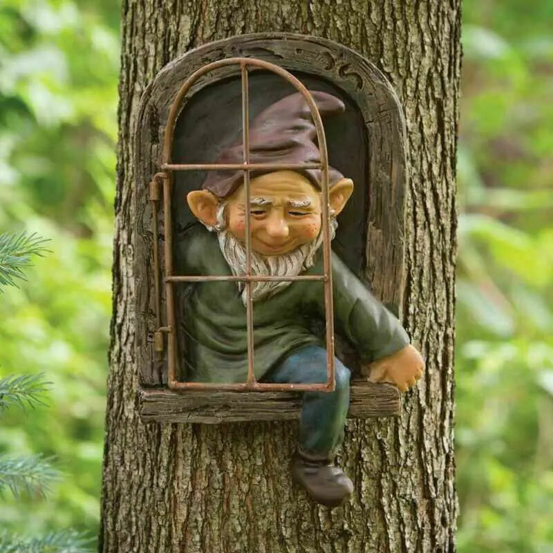 Garden Elf Peekaboo Statue